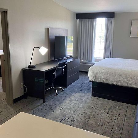 Days Inn & Suites By Wyndham Tahlequah Εξωτερικό φωτογραφία
